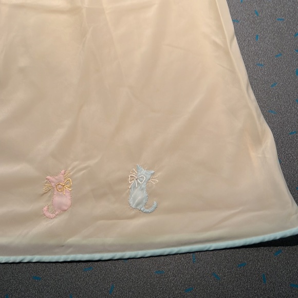 Slip with Cats - Picture 3 of 5